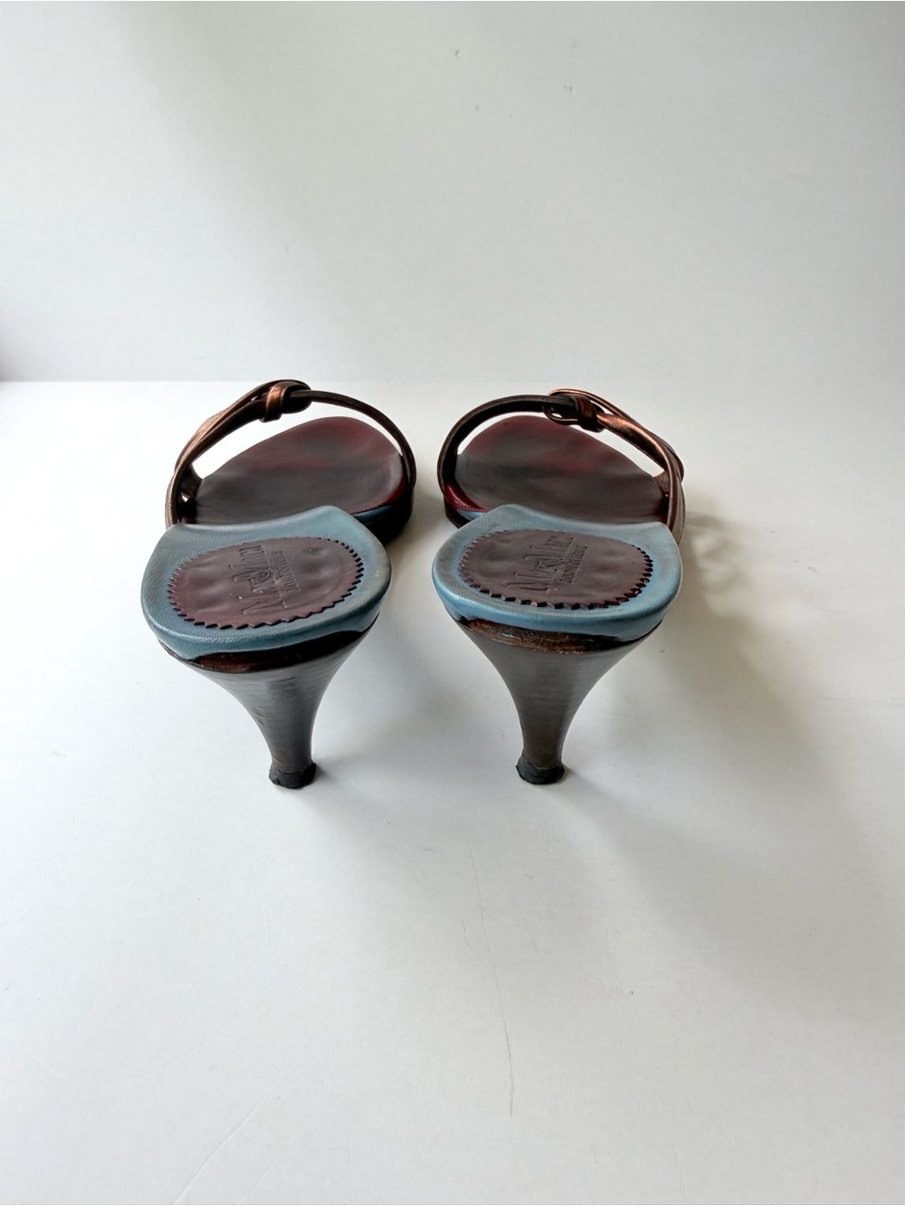 Vintage MaxMara Metallic Copper Burgundy Red Blue Leather Low Heeled Sandals 38 - Picture 7 of 12